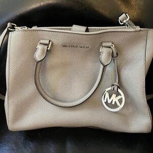 MICHAEL KORS | Michael Kors Grey Purse